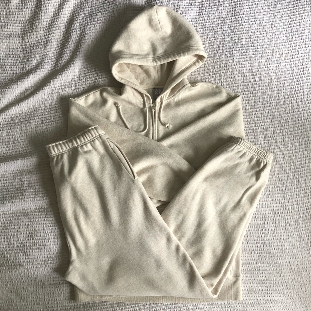 *SOLD* TNA Boyfriend Sweatsuit Heather Light Oatmeal (M)